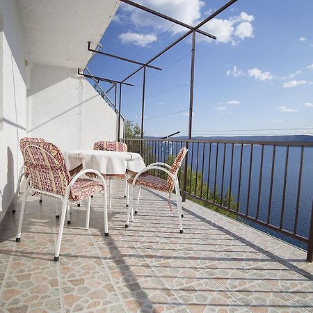 Stanici Beach Apartments Оміш Екстер'єр фото